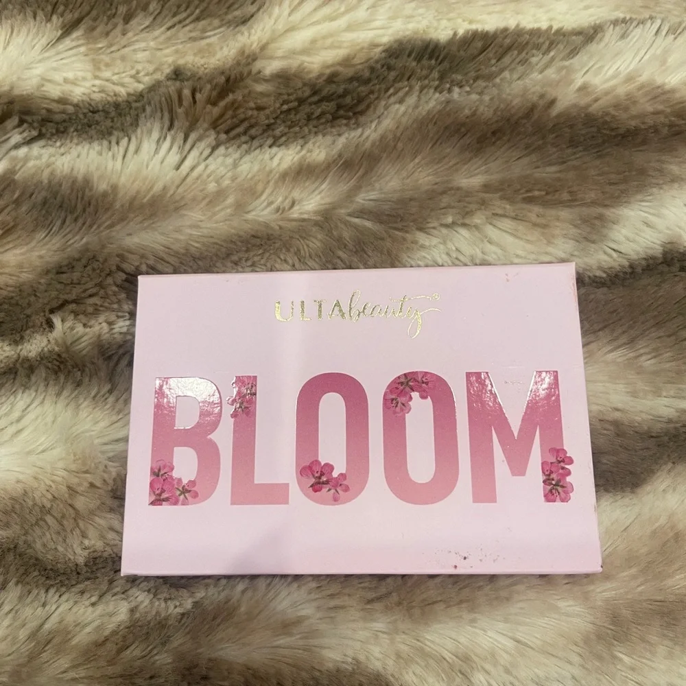 Ulta Beauty Bloom Mini Eyeshadow Palette